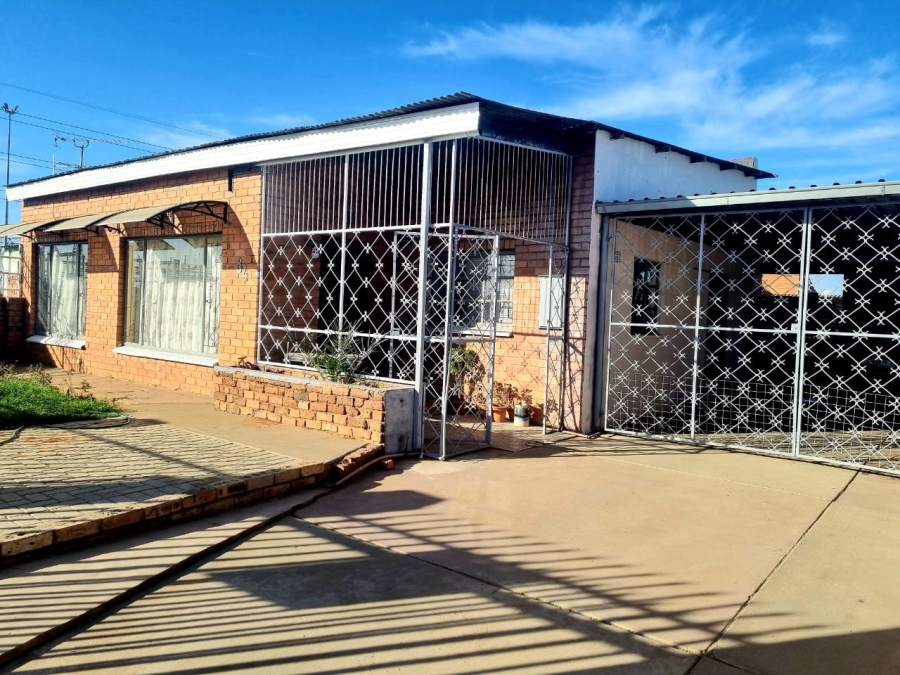 3 Bedroom Property for Sale in Homevale Northern Cape